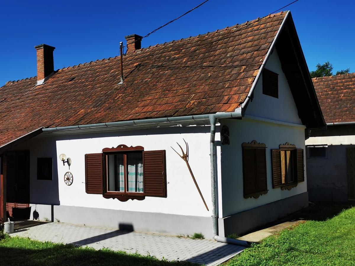 Orseg Kincse Guest House Hegyhatszentjakab Bagian luar foto
